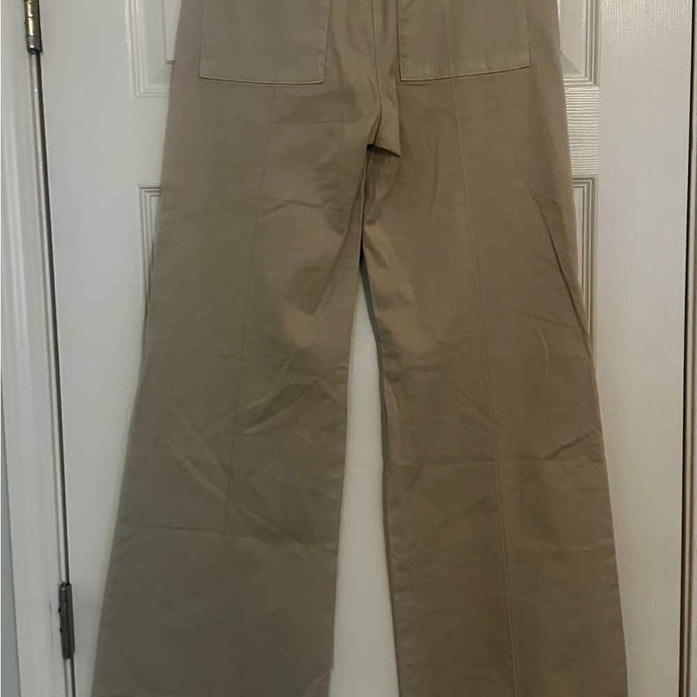 Me Capri Chino Trouser.  Gorgeous